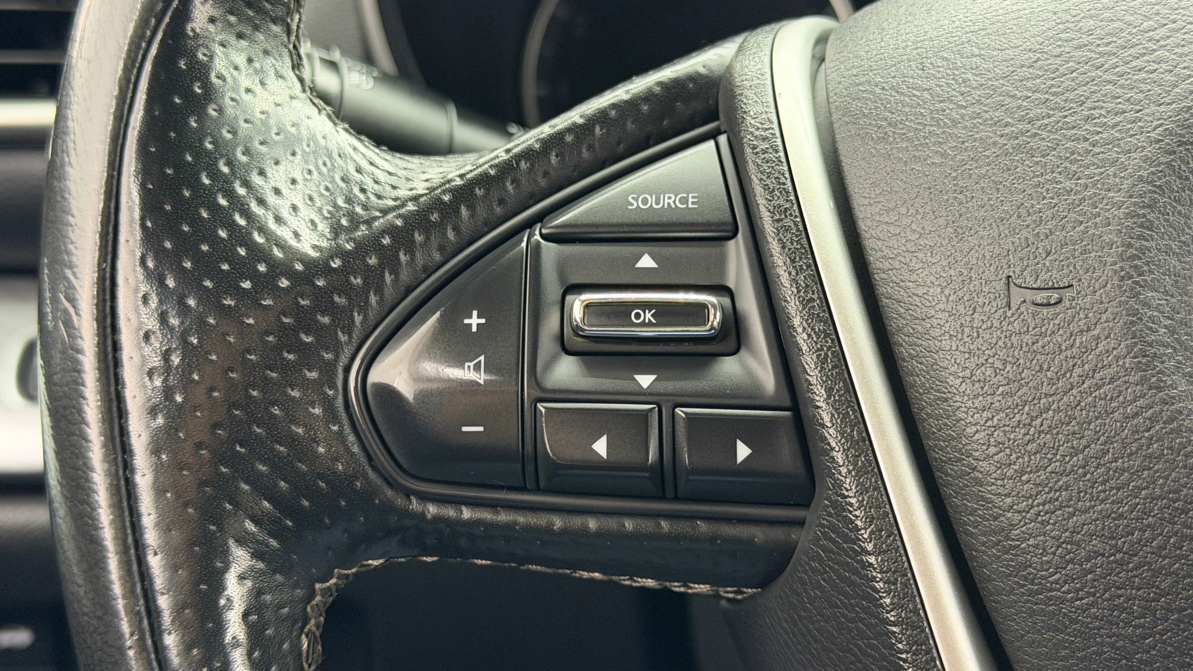 Used 2018 Nissan Maxima 3.5 SV image 17