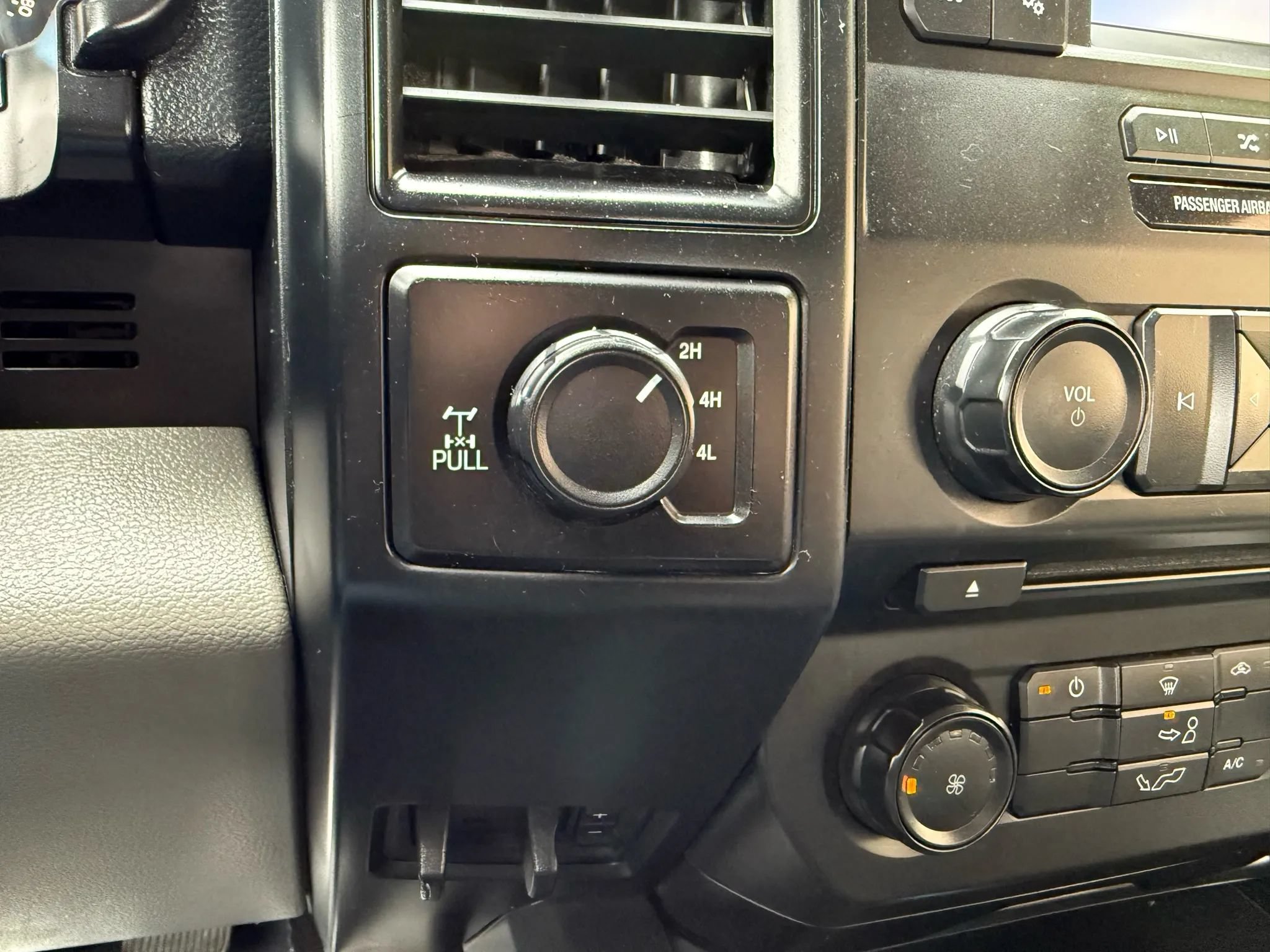 Used 2018 Ford F150 XL w/ Equipment Group 101A Mid AWD/4WD image 24