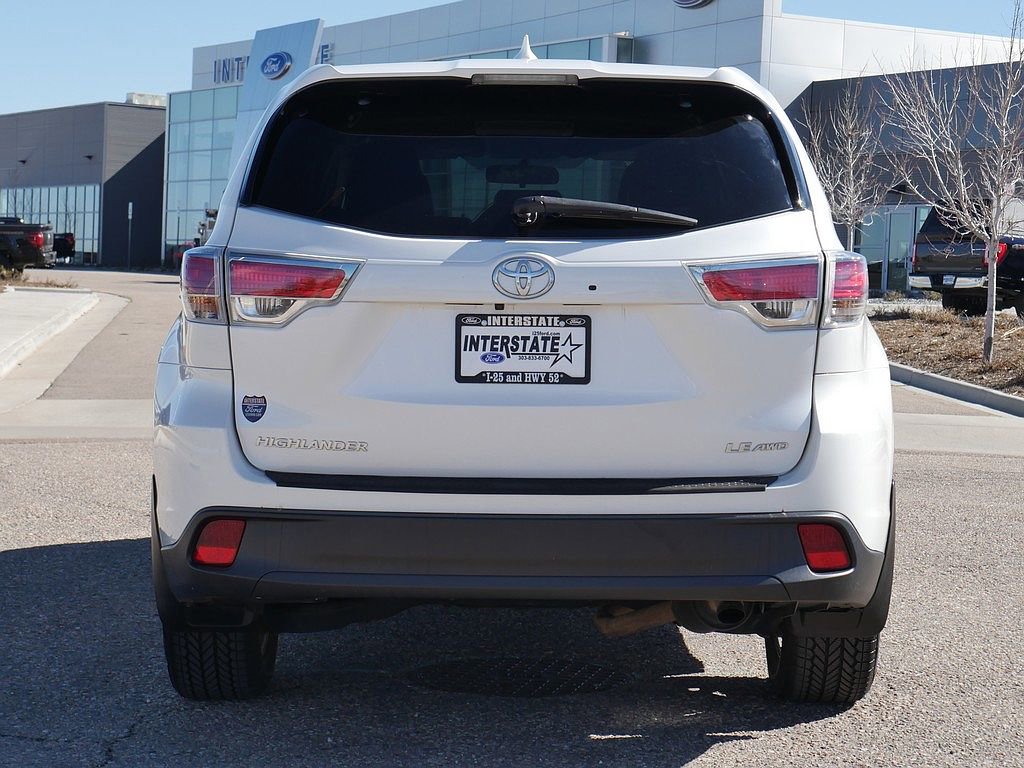 Used 2016 Toyota Highlander Plus AWD/4WD image 4
