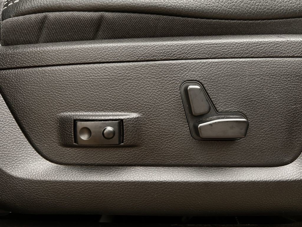 Used 2024 RAM 2500 Laramie image 31