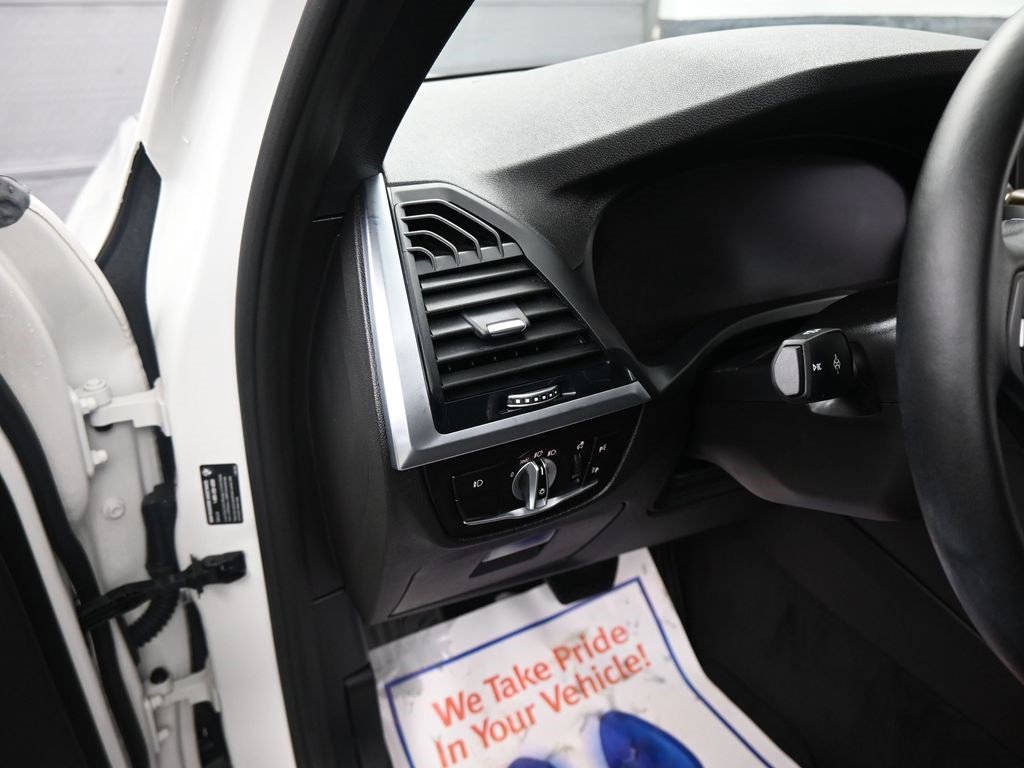 Used 2021 BMW X3 sDrive30i w/ Premium Package image 2