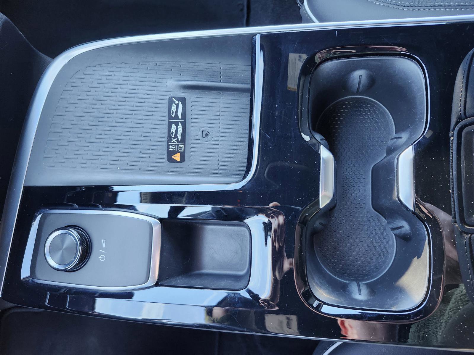 Used 2025 Buick Enclave Sport Touring image 24