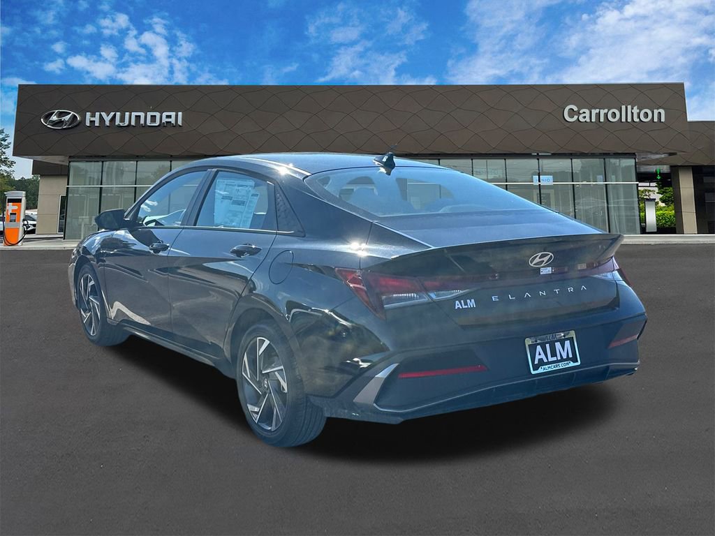 New 2025 Hyundai Elantra Sport image 7