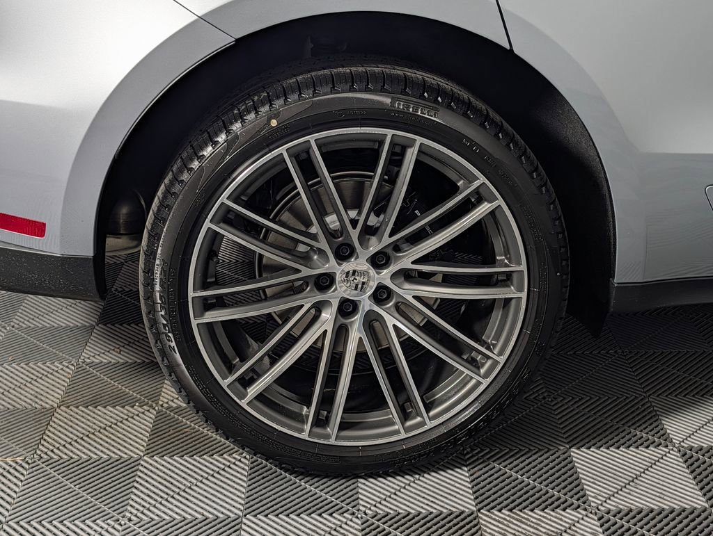 New 2026 Porsche Macan image 13