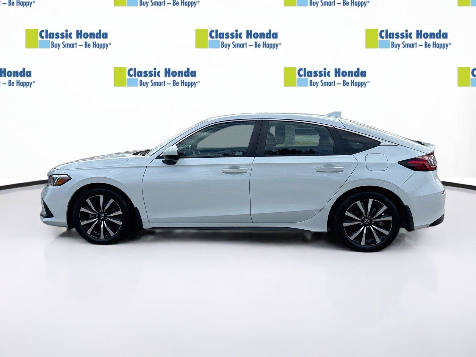 Certified 2024 Honda Civic EX-L image 4