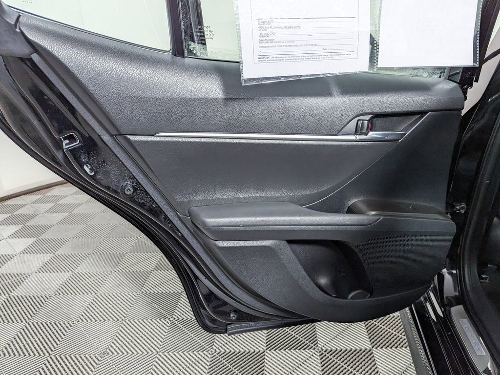 Used 2023 Toyota Camry SE image 36