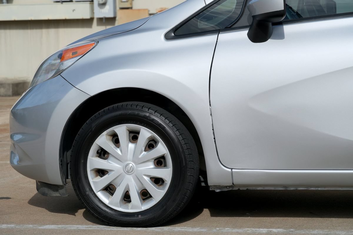 Used 2015 Nissan Versa Note SV FWD image 23