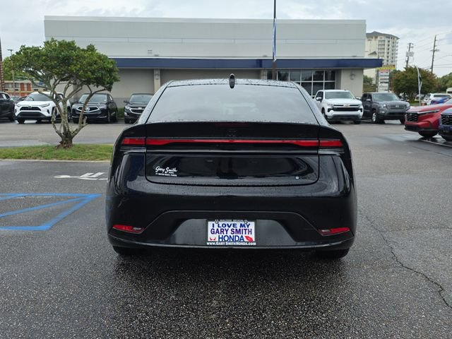 Used 2025 Toyota Prius FWD image 5