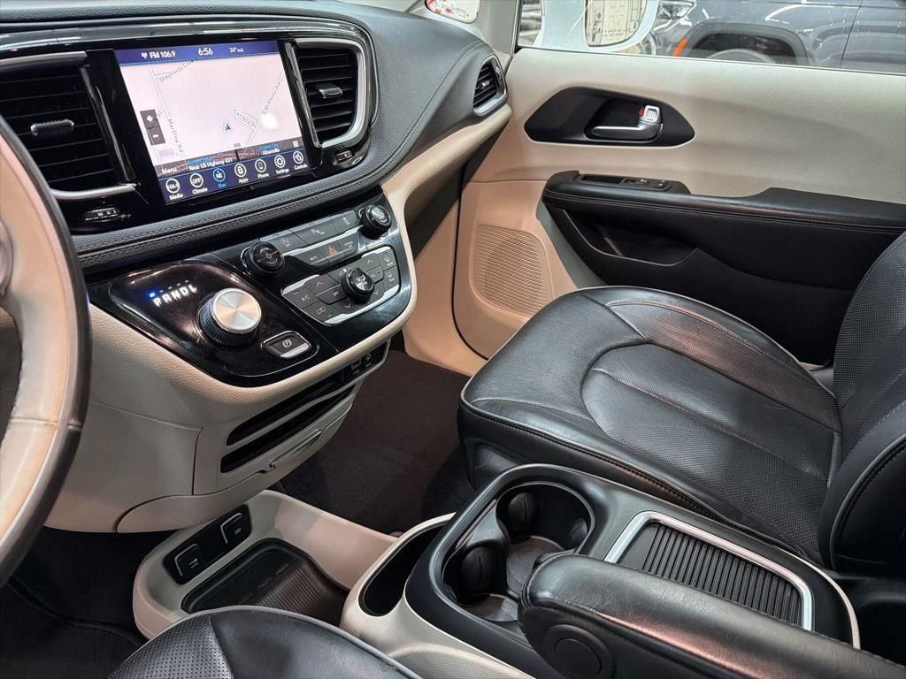 Used 2020 Chrysler Pacifica Limited FWD image 43