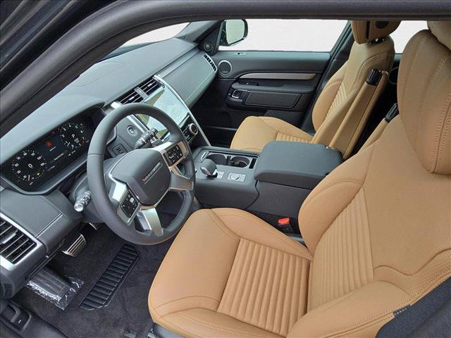 New 2025 Land Rover Discovery Dynamic SE AWD/4WD image 18