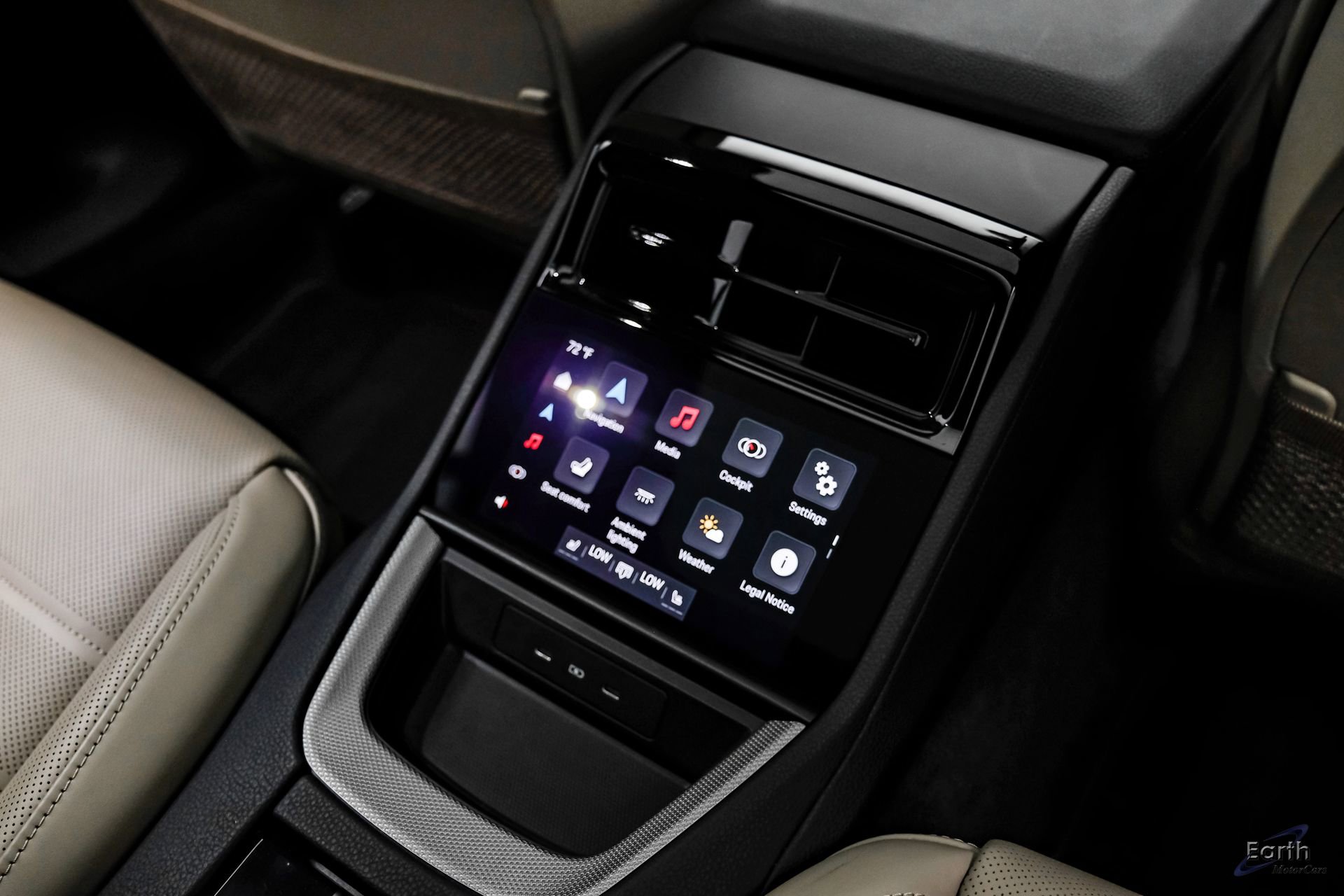 Used 2025 Porsche Panamera w/ Premium Package image 71