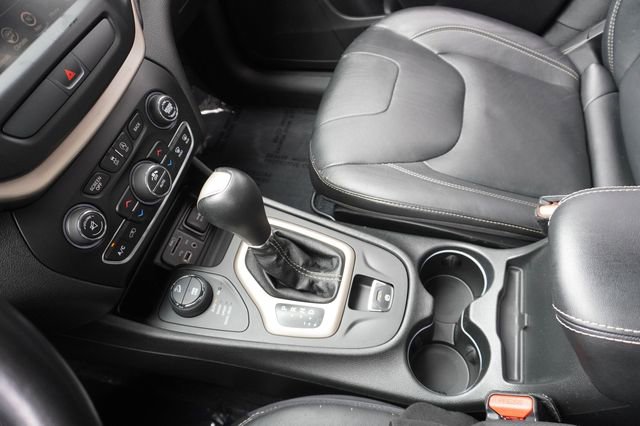 Used 2015 Jeep Cherokee Limited image 17