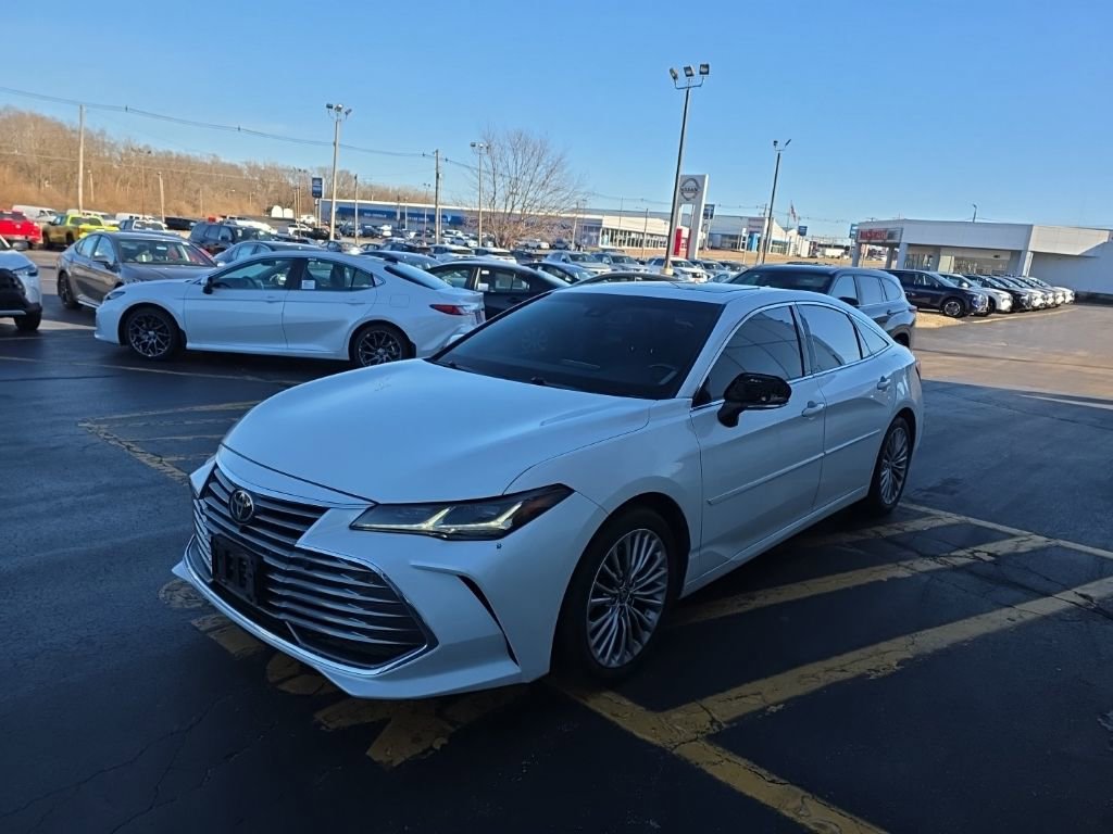 Used 2022 Toyota Avalon Limited w/ Advanced Safety Package image 9