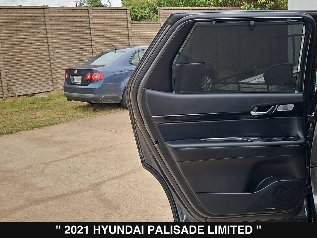 Used 2021 Hyundai Palisade Limited FWD image 17