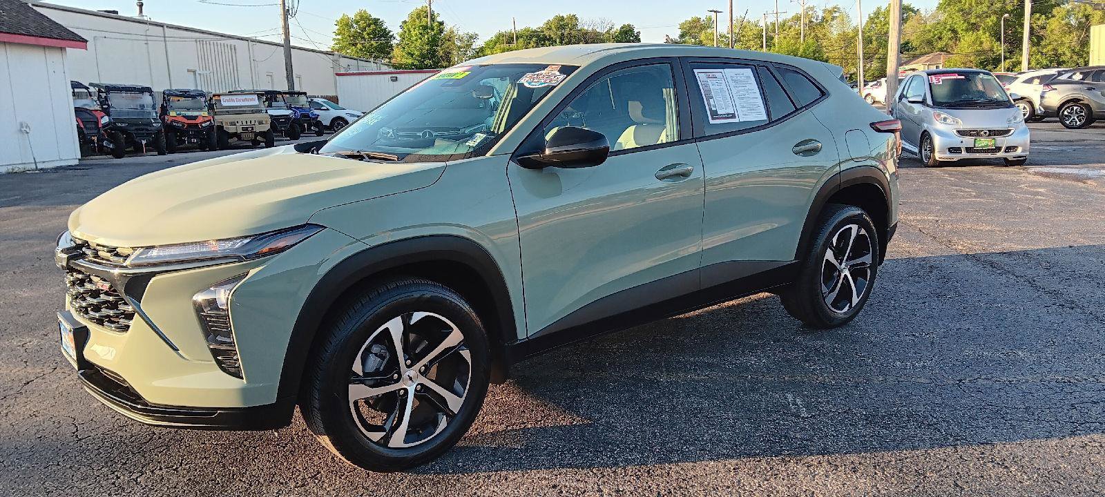 Used 2024 Chevrolet Trax RS w/ Driver Confidence Package image 3