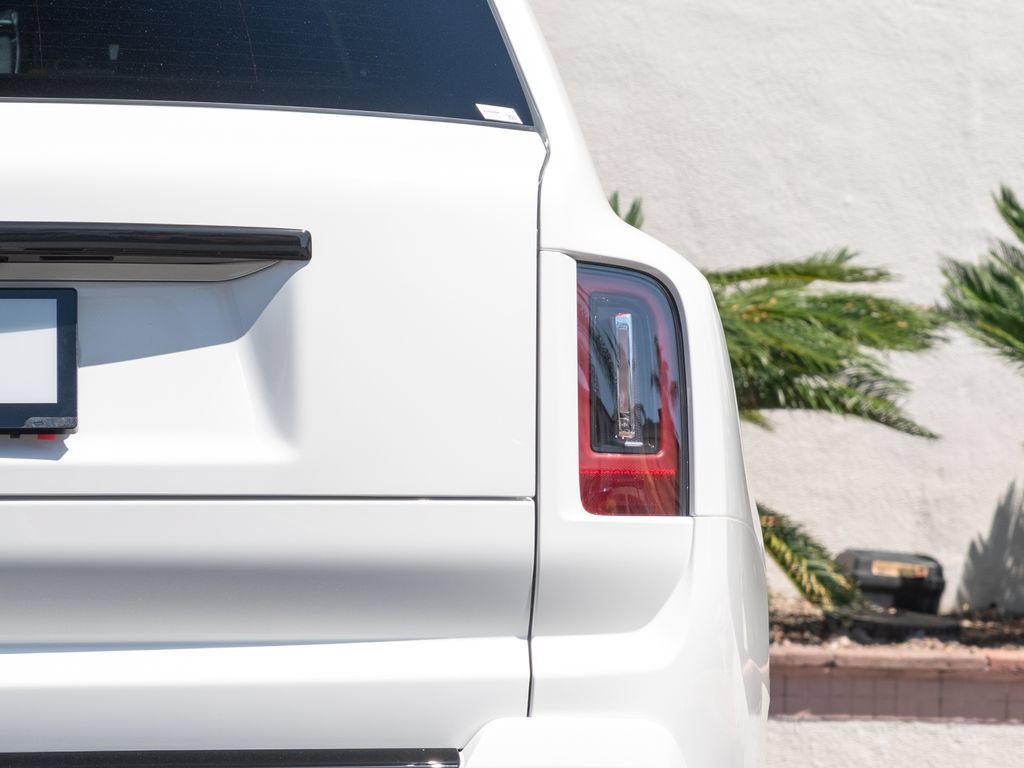 New 2027 Rolls-Royce Cullinan Black Badge AWD/4WD image 46