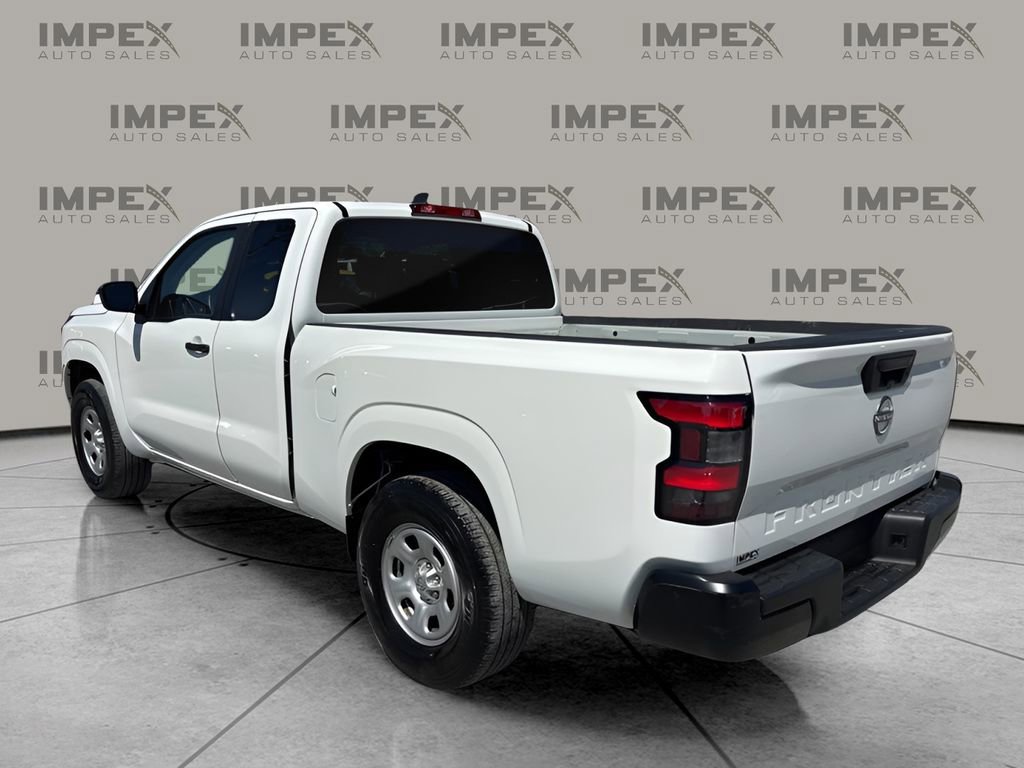 Used 2022 Nissan Frontier S RWD image 3