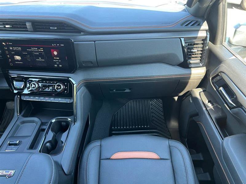 Used 2025 GMC Sierra 2500 AT4 w/ AT4 Premium Plus Package image 19