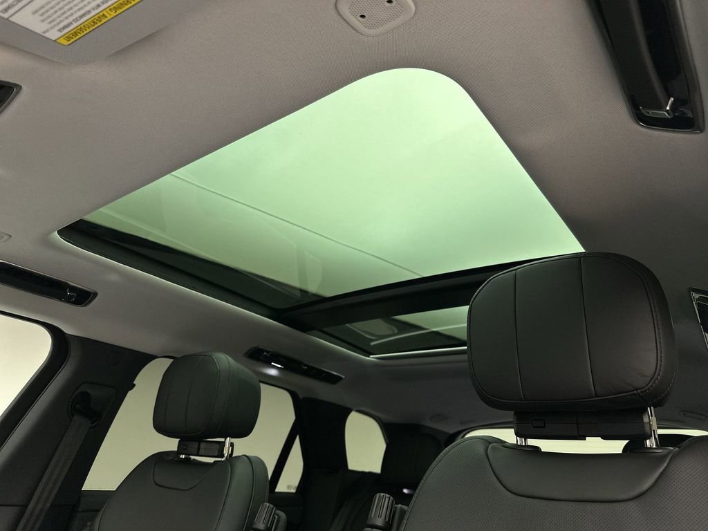 Used 2023 Land Rover Range Rover Sport SE image 14