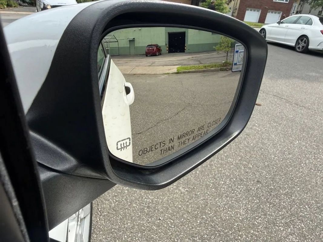 Used 2015 Dodge Dart SXT FWD image 29