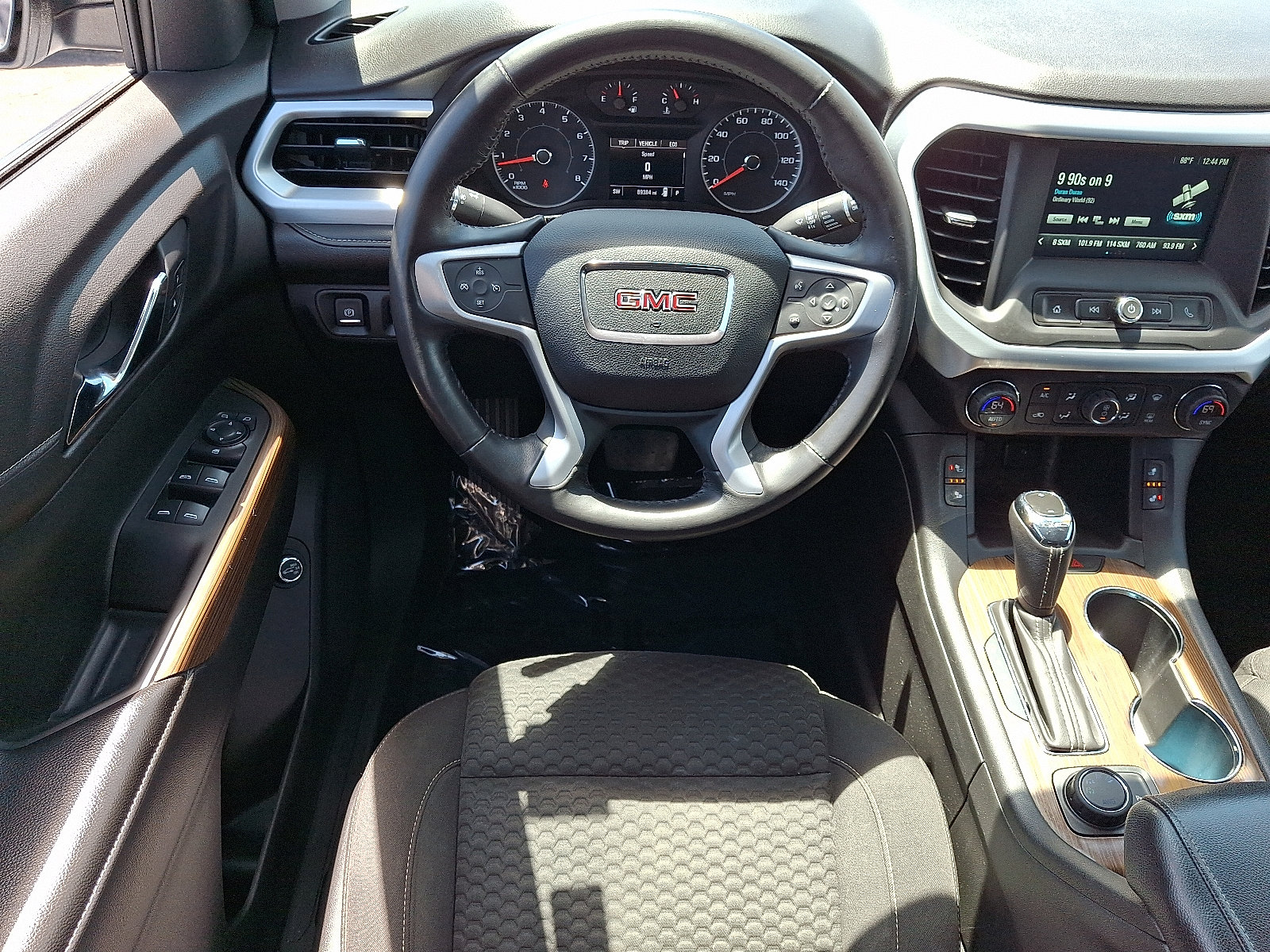 Used 2019 GMC Acadia SLE w/ Driver Alert Package I AWD/4WD image 13