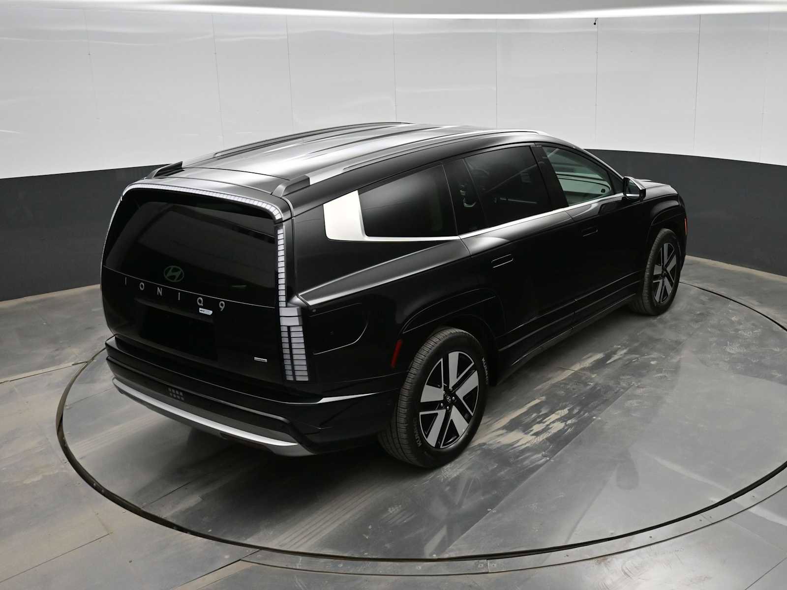 New 2026 Hyundai Ioniq 9 SEL image 28