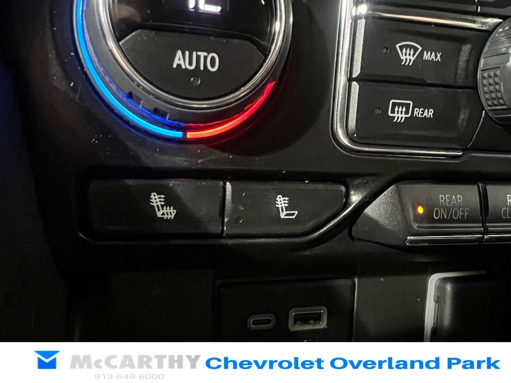 Used 2024 Chevrolet Suburban RST w/ Luxury Package AWD/4WD image 23