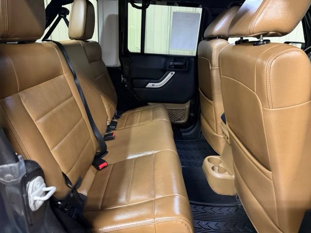 Used 2012 Jeep Wrangler Unlimited Rubicon w/ Dual Top Group AWD/4WD image 20