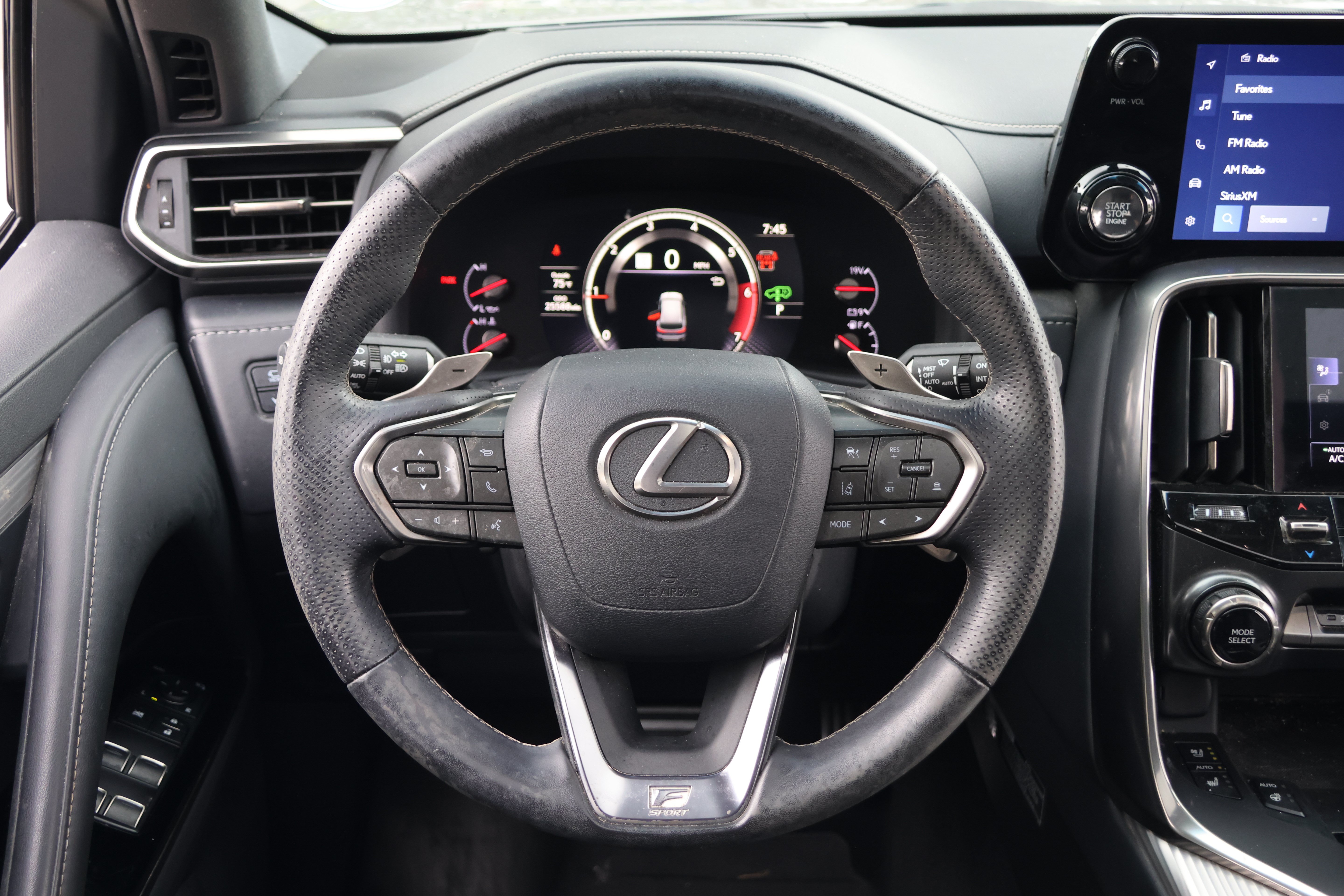 Used 2023 Lexus LX 600 F Sport w/ Accessory Package (Z1) AWD/4WD image 17