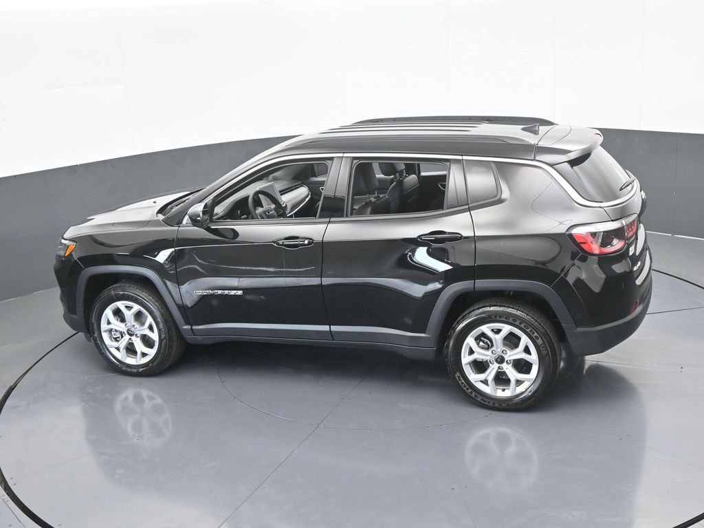 Used 2026 Jeep Compass Latitude AWD/4WD image 42