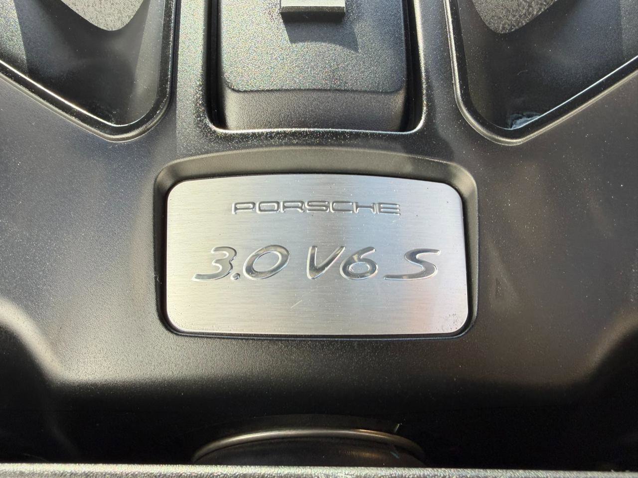 Used 2018 Porsche Macan S image 23