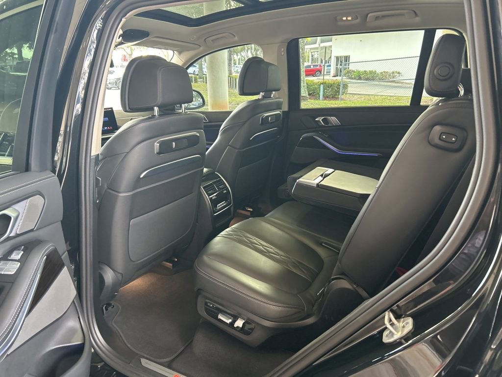 Used 2025 BMW X7 xDrive40i image 46