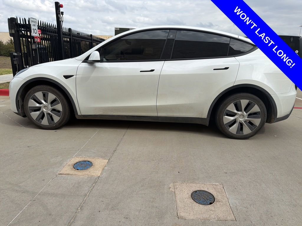 Used 2023 Tesla Model Y Long Range image 2