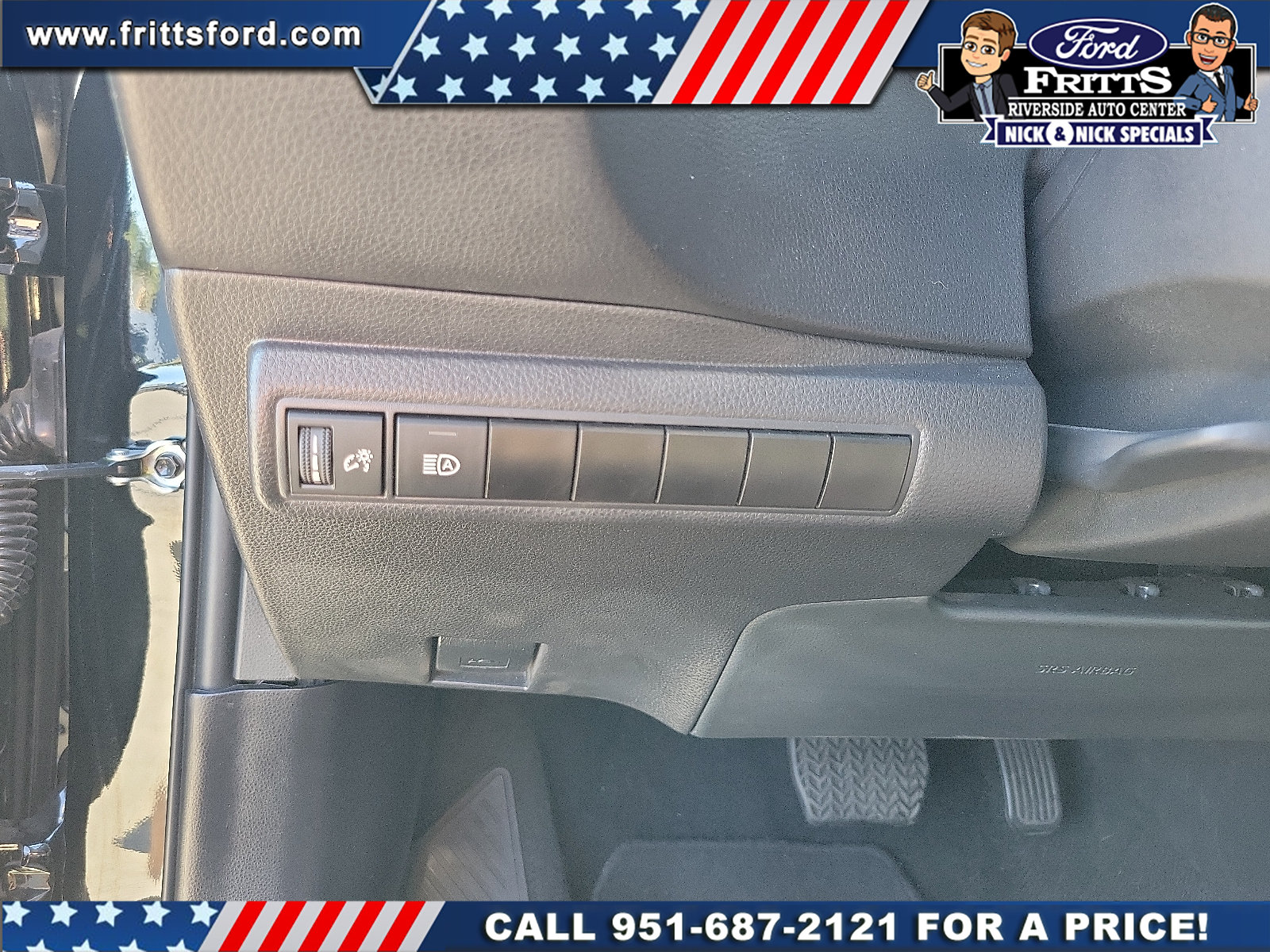 Used 2025 Toyota Corolla LE FWD image 11
