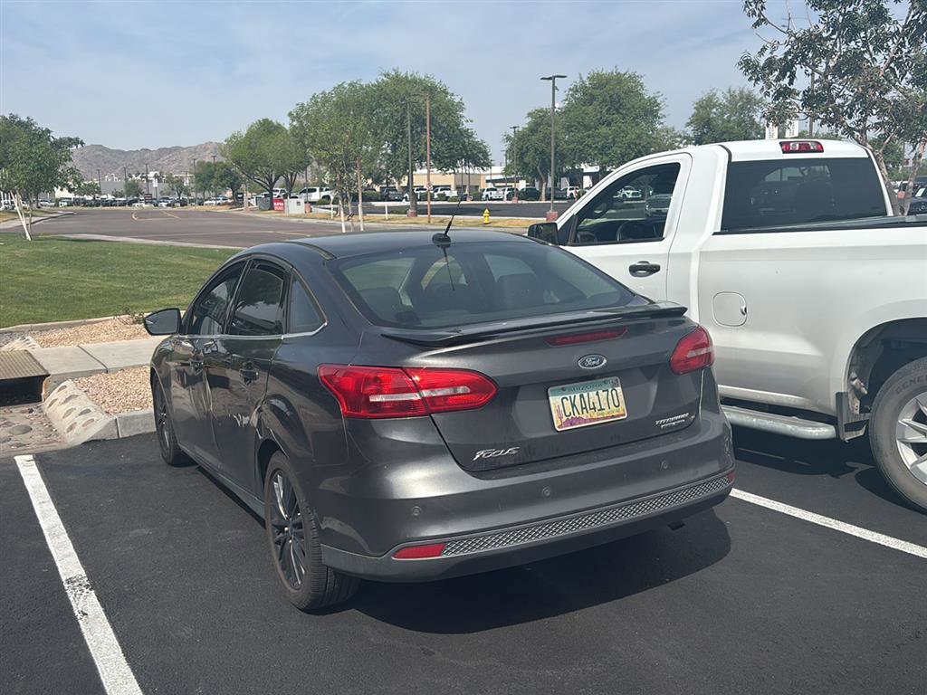 Used 2016 Ford Focus Titanium FWD image 4