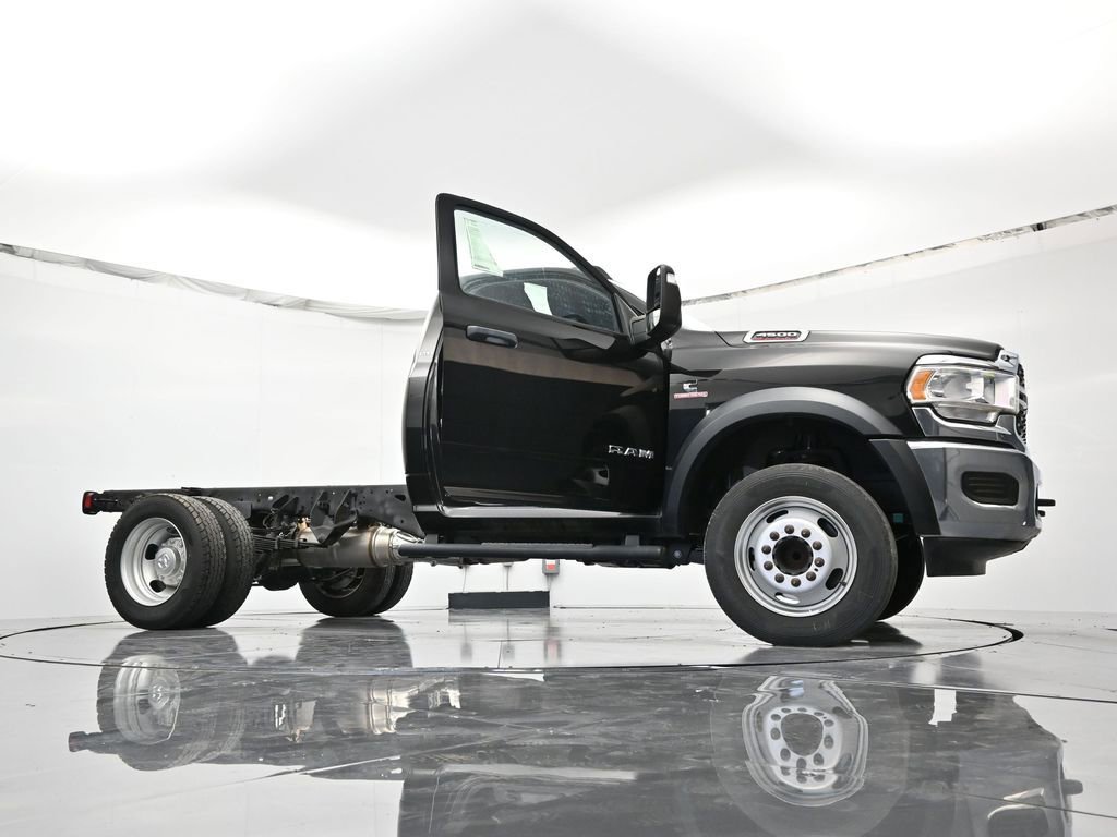 Used 2023 RAM 4500 SLT w/ Quick Order Package 2YG SLT RWD image 46