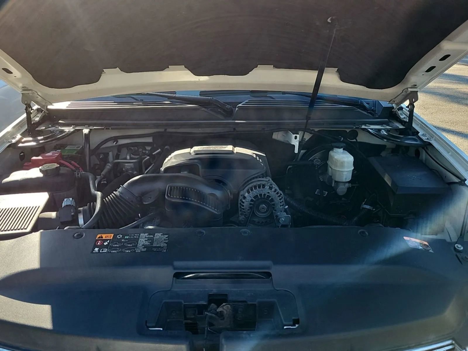 Used 2012 Cadillac Escalade Luxury image 7