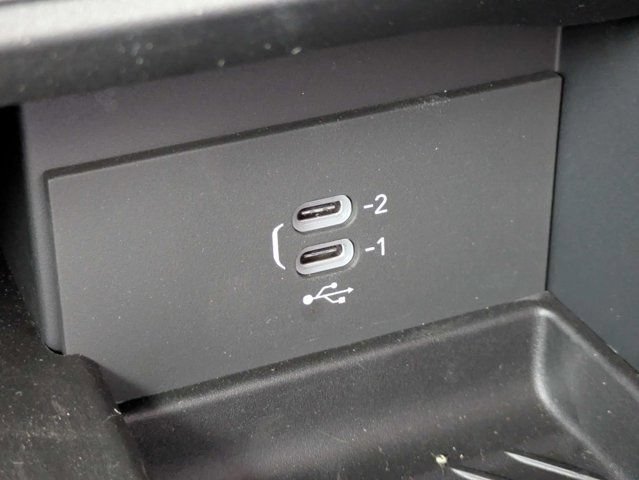 New 2027 Chrysler Pacifica Limited FWD image 25