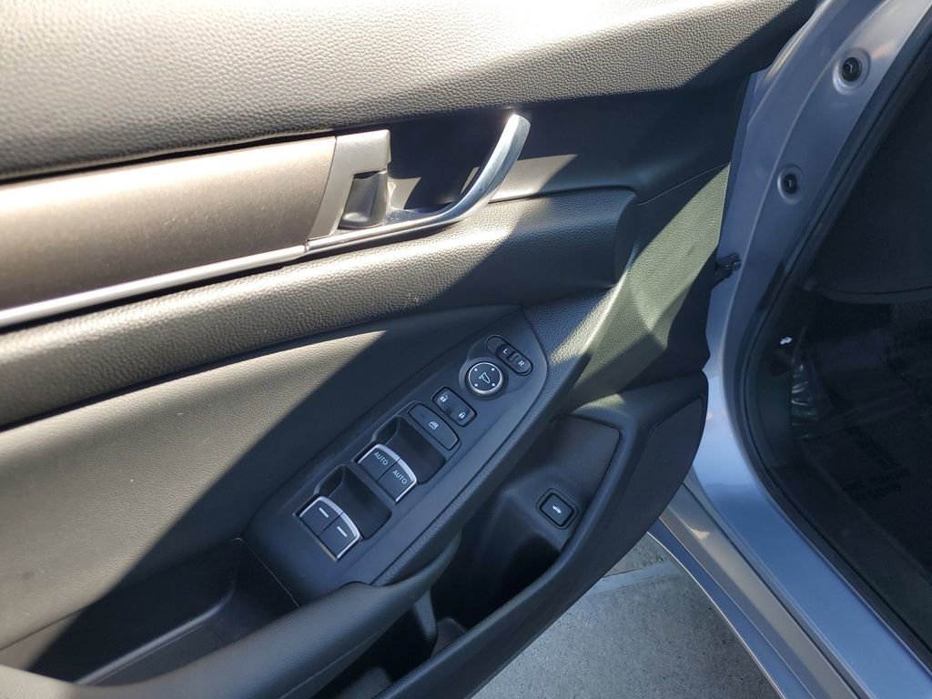 Certified 2021 Honda Accord LX image 19