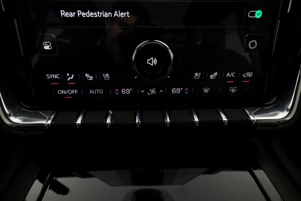 Used 2025 GMC Yukon Denali Ultimate image 35