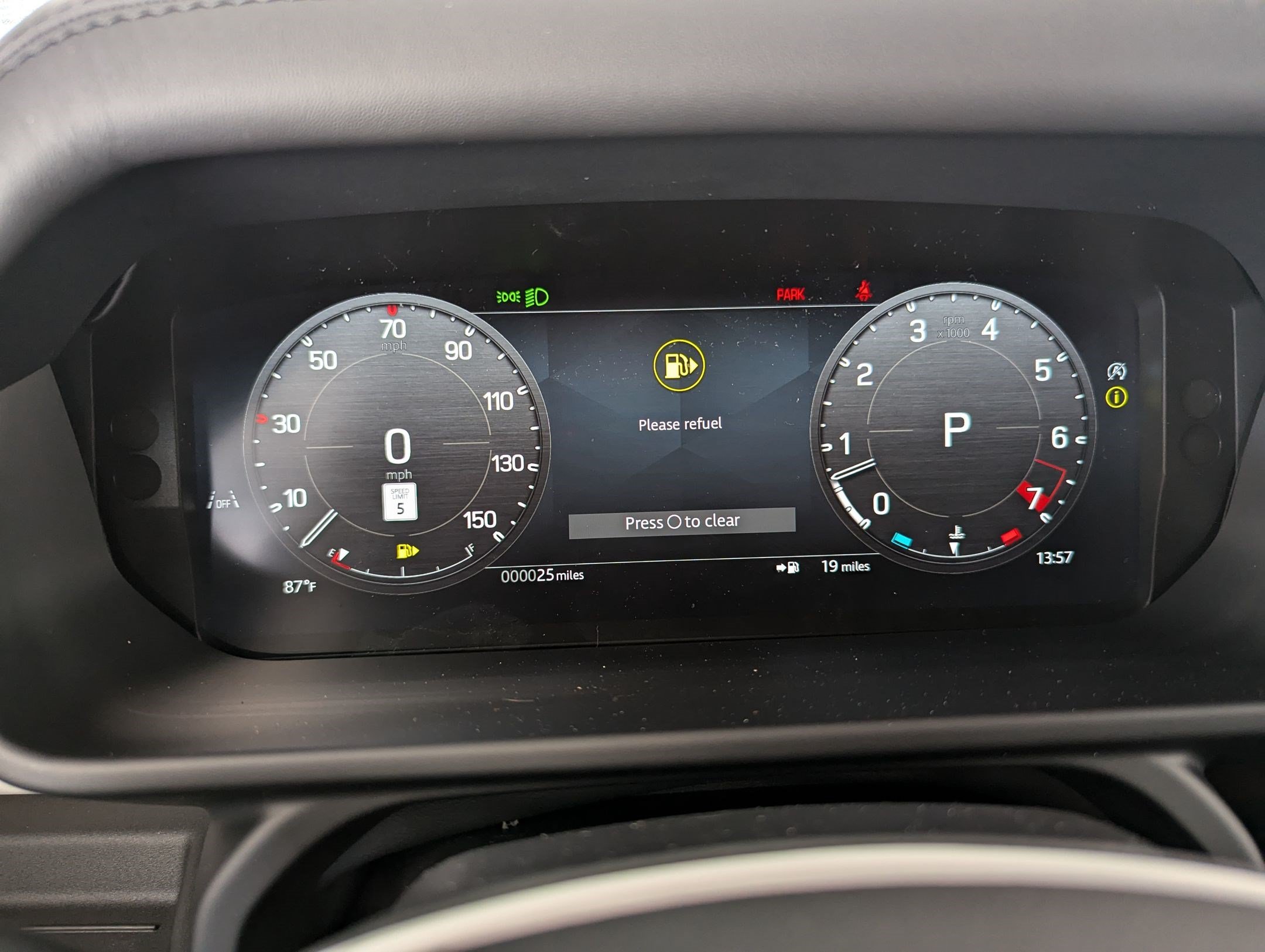 Used 2026 Land Rover Defender 110 X-Dynamic SE AWD/4WD image 19