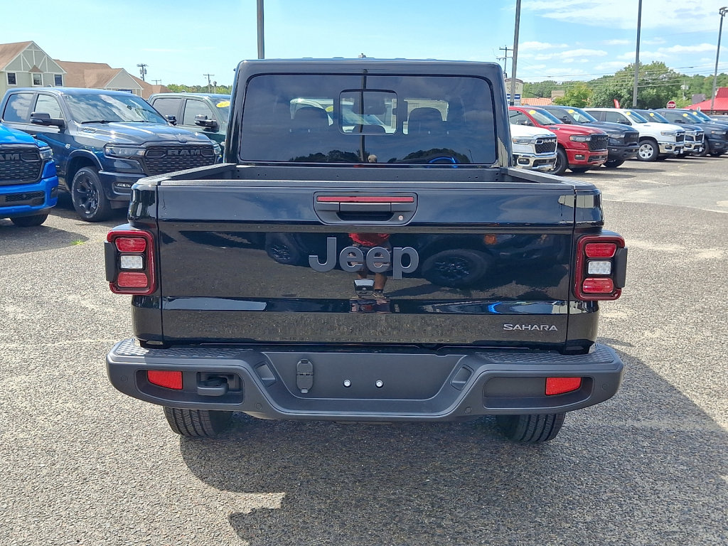 New 2026 Jeep Gladiator Sport AWD/4WD image 6