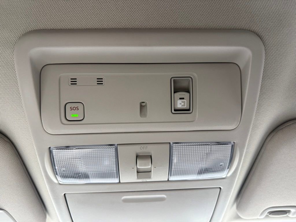 Used 2024 Nissan Titan SV w/ Accessory Utility Package image 31