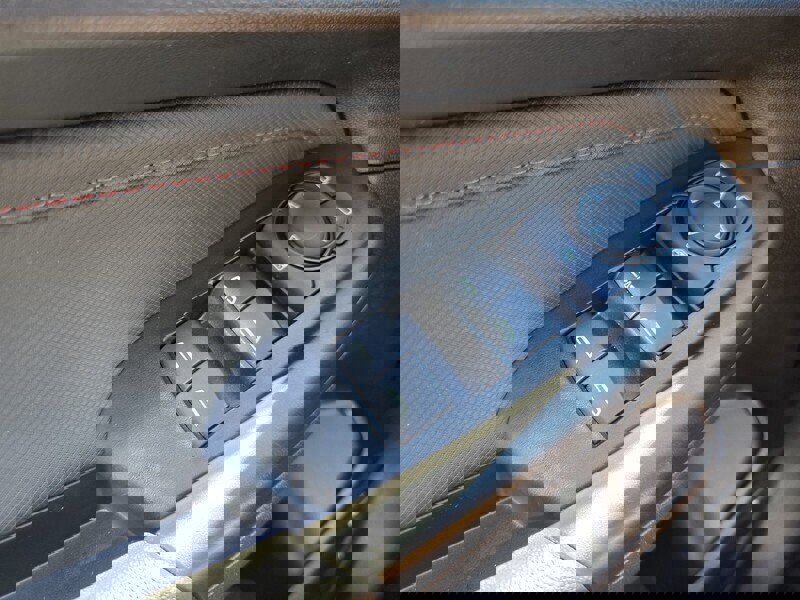 Used 2021 Chevrolet TrailBlazer RS w/ Technology Package FWD image 29