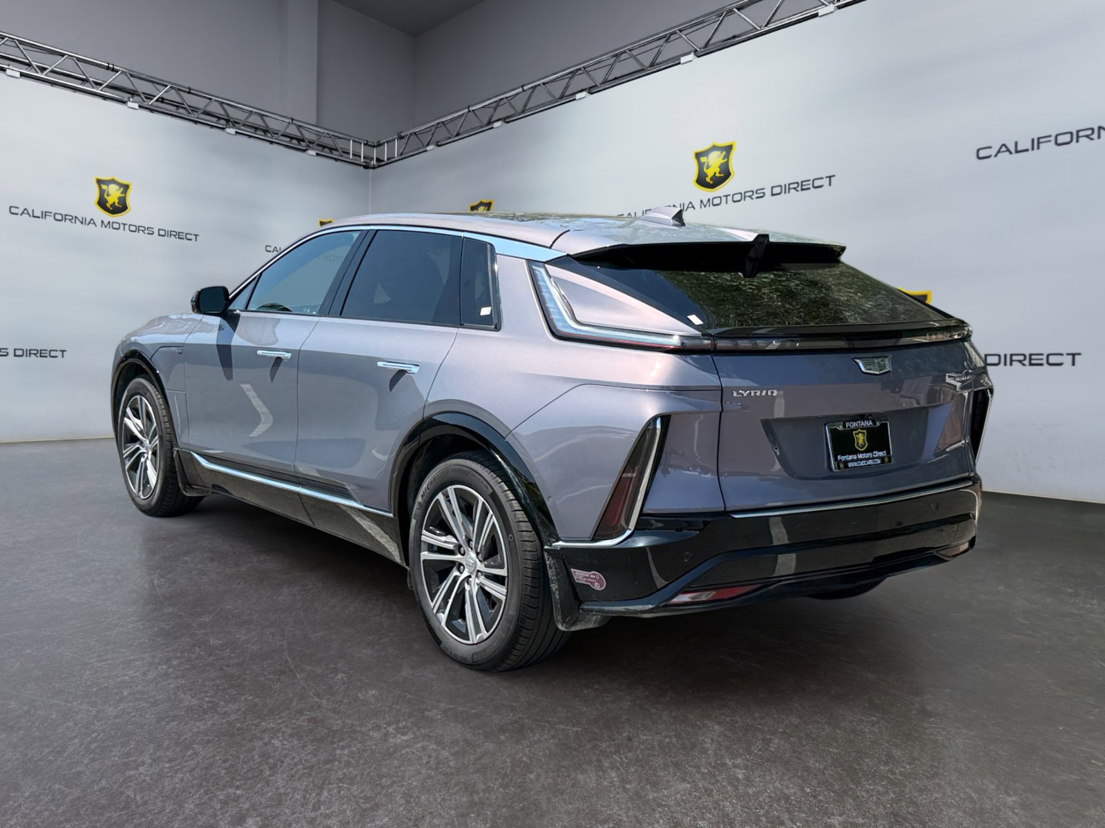 Used 2024 Cadillac Lyriq Luxury w/ LPO, Floor Liner Package RWD image 3