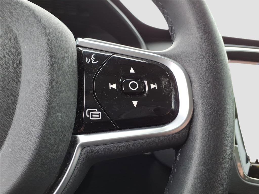 Used 2023 Volvo XC90 B6 Plus w/ Protection Package image 24