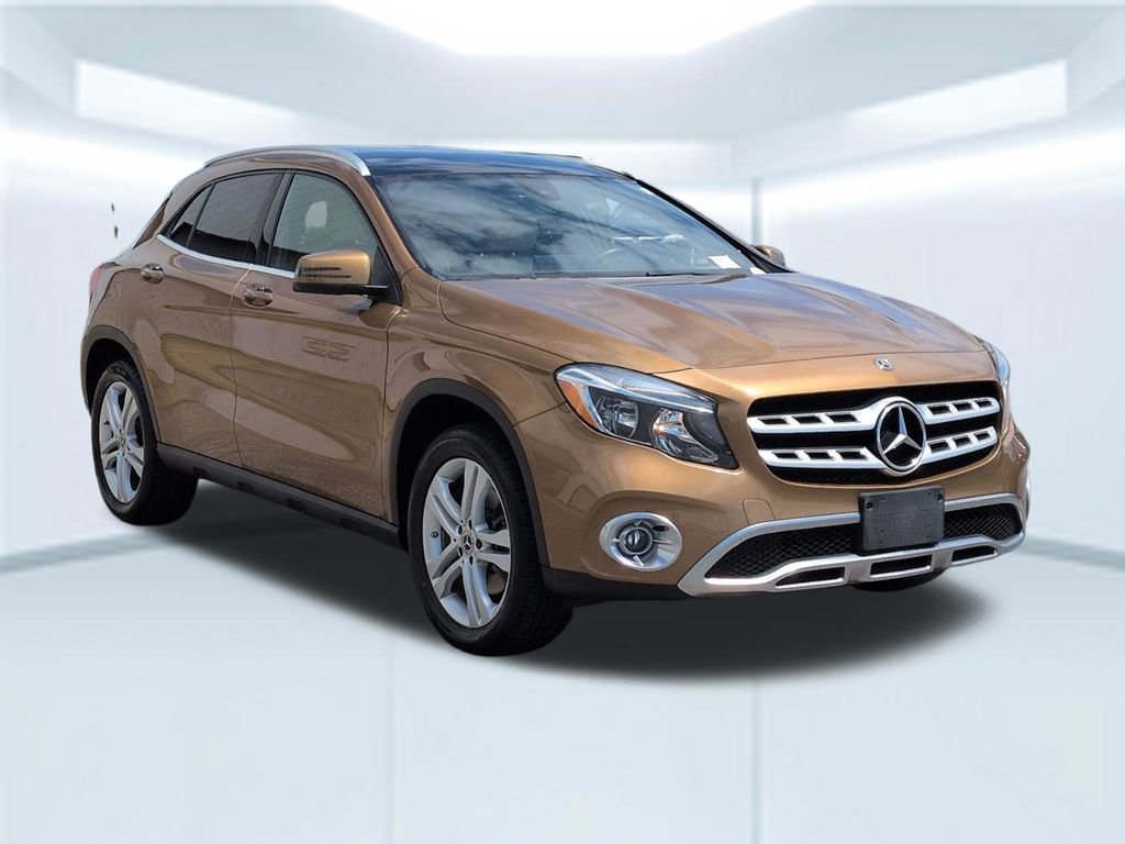 Used 2018 Mercedes-Benz GLA 250 4MATIC w/ Premium Package image 8