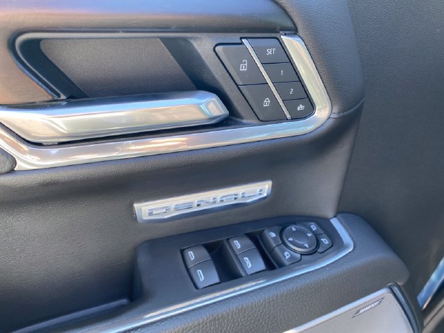 Used 2025 GMC Sierra 1500 Denali AWD/4WD image 19