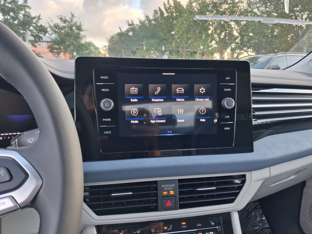 New 2026 Volkswagen Jetta SE FWD image 9