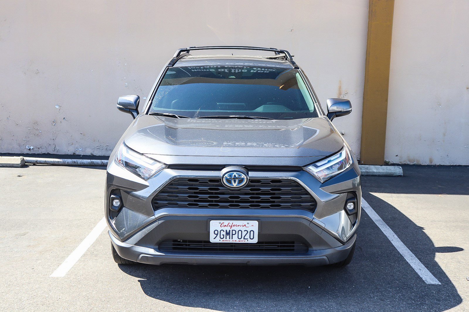 Used 2023 Toyota RAV4 XLE Premium image 2